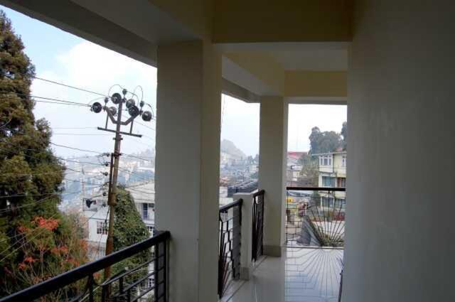 Broadway Hotel Darjeeling  Ngoại thất bức ảnh
